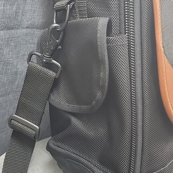 LL Bean Bob Krist VTG Large Padded Camera Bag Backpack Shoulder Canvas Leather - Picture 5 of 14